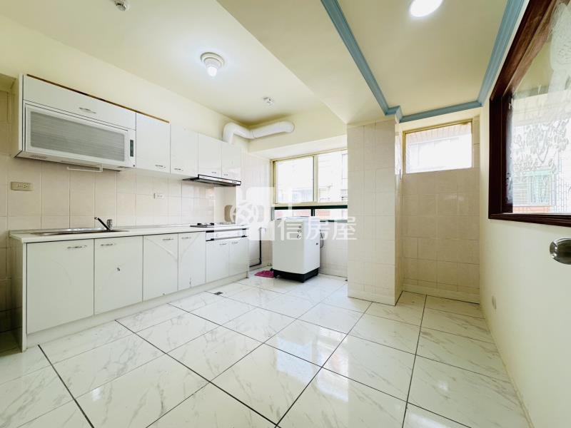 大有囍事四房車位房屋室內格局與周邊環境