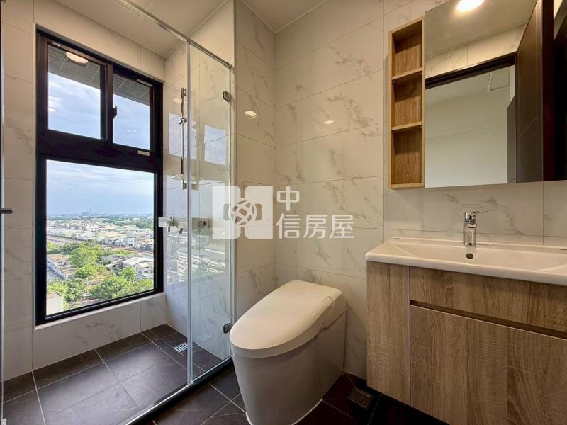 新都心全新景觀平車三房房屋室內格局與周邊環境