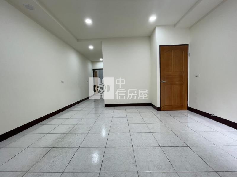 南勢整新美透天房屋室內格局與周邊環境