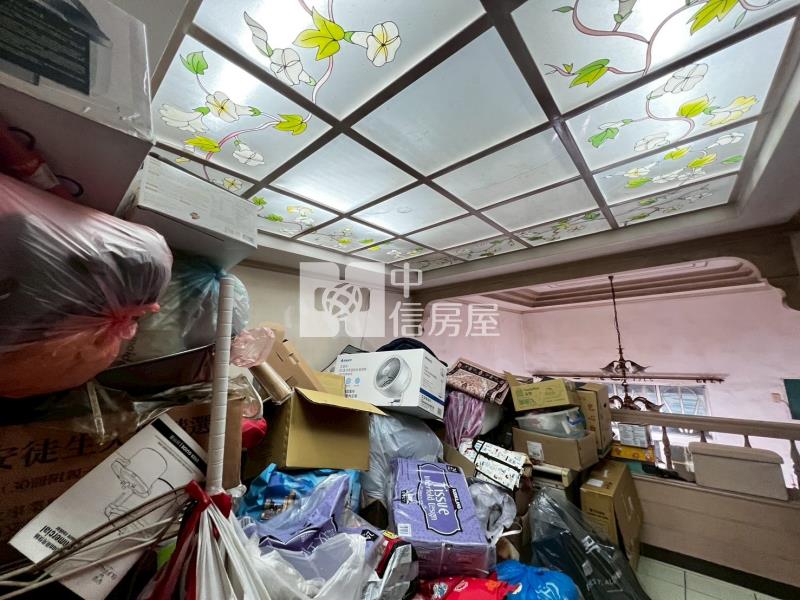 文化國小車庫別墅房屋室內格局與周邊環境