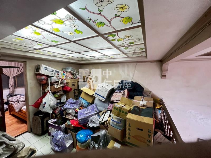 文化國小車庫別墅房屋室內格局與周邊環境