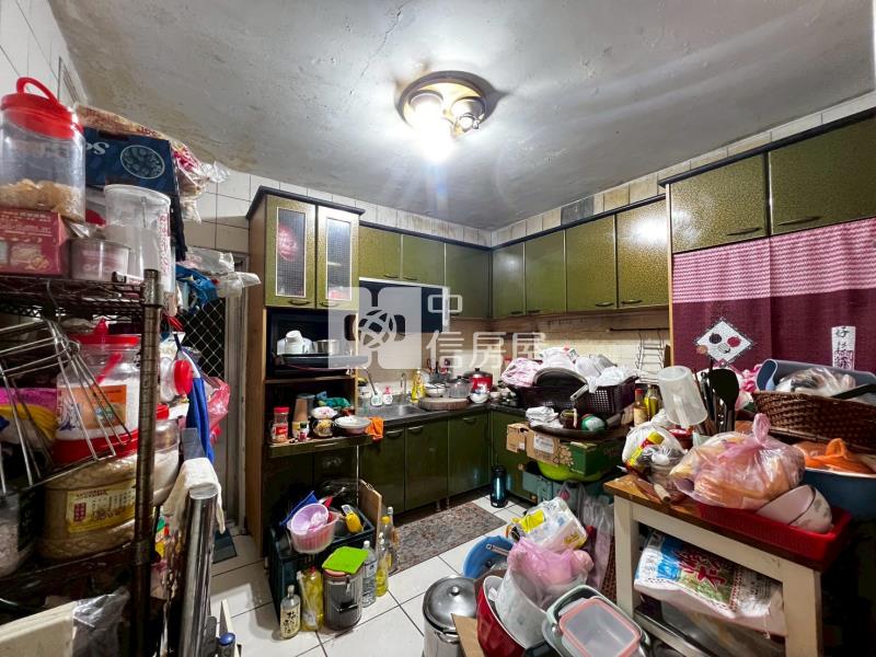 文化國小車庫別墅房屋室內格局與周邊環境