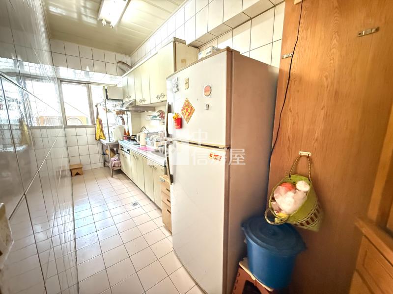 文心青邁三房車位房屋室內格局與周邊環境