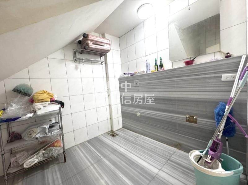 頭份中正帝苑透天房屋室內格局與周邊環境
