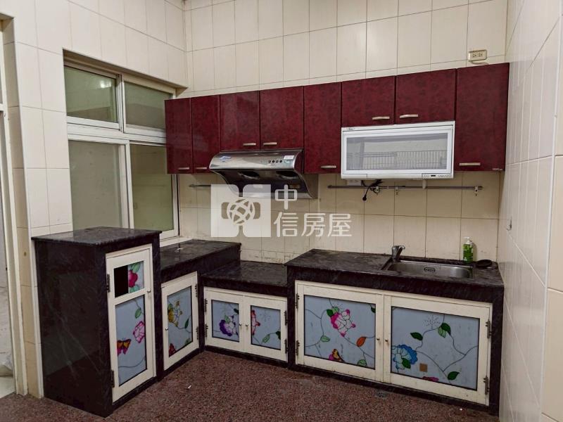 內埔燦坤雙車孝親房別墅房屋室內格局與周邊環境
