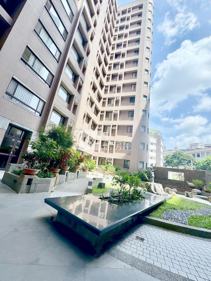 青海商圈視野戶三房車位房屋室內格局與周邊環境