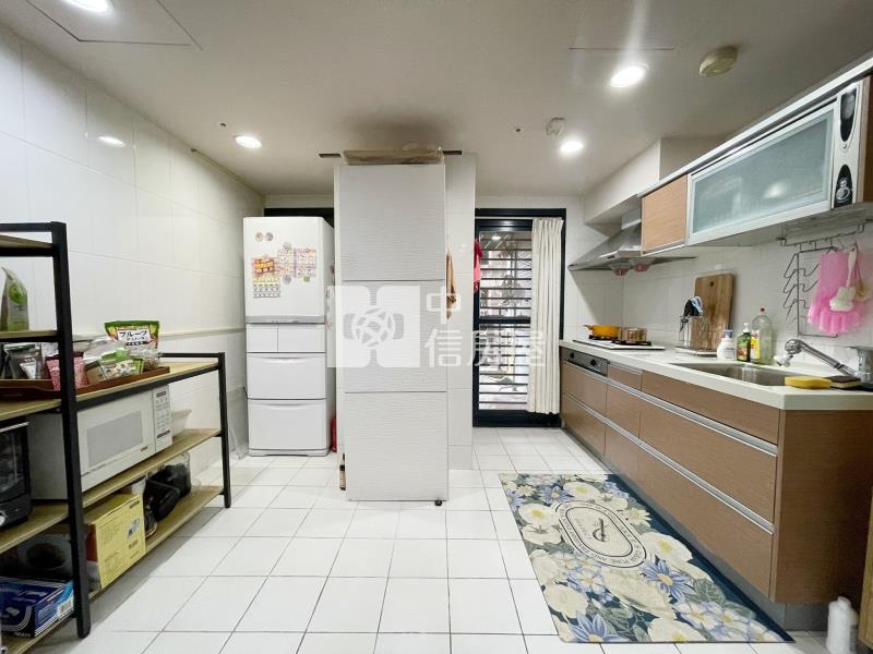 七期市政交響曲四房平車房屋室內格局與周邊環境