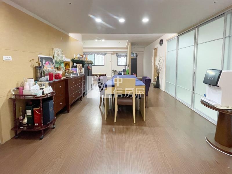 七期市政交響曲四房平車房屋室內格局與周邊環境