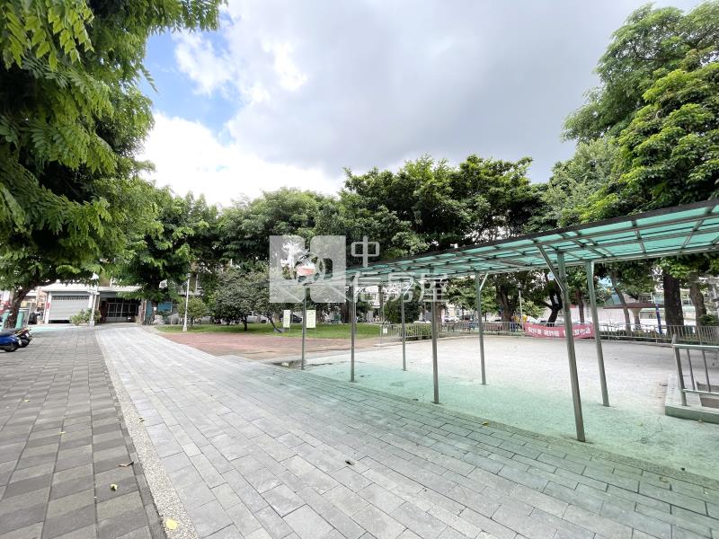 東方驛站大套房房屋室內格局與周邊環境