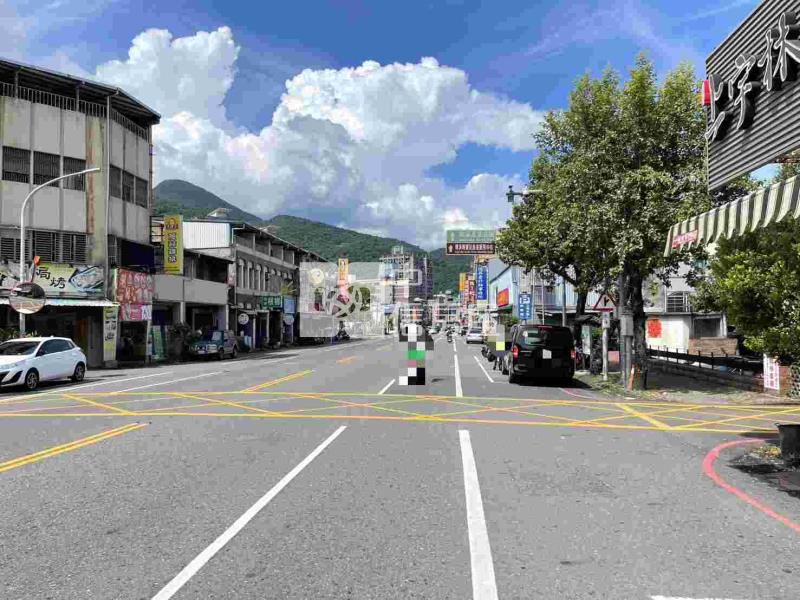 礁溪市區省道旁精華店住房屋室內格局與周邊環境