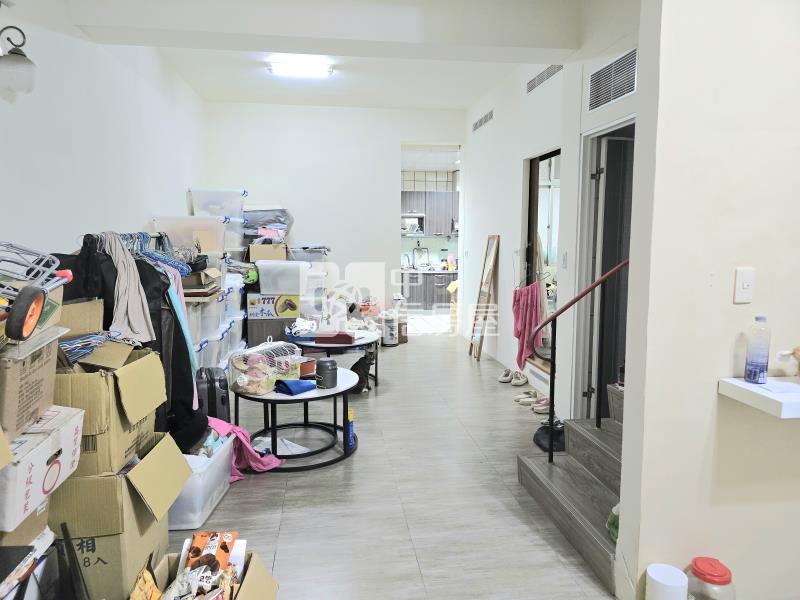 美群國小旁孝親透天房屋室內格局與周邊環境