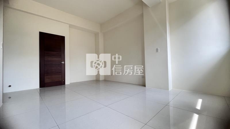 員林火車站大面寬全新電梯別墅房屋室內格局與周邊環境
