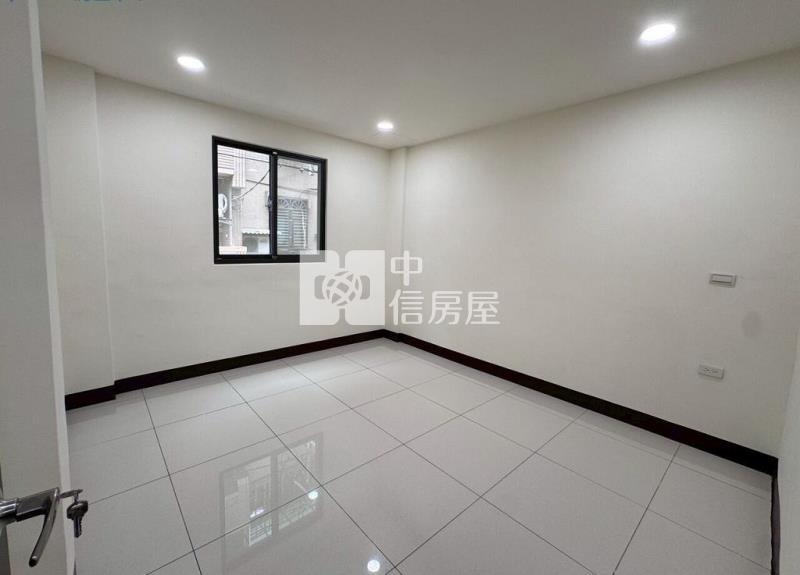 近國防大學活巷美透天(中信卓越團隊)房屋室內格局與周邊環境