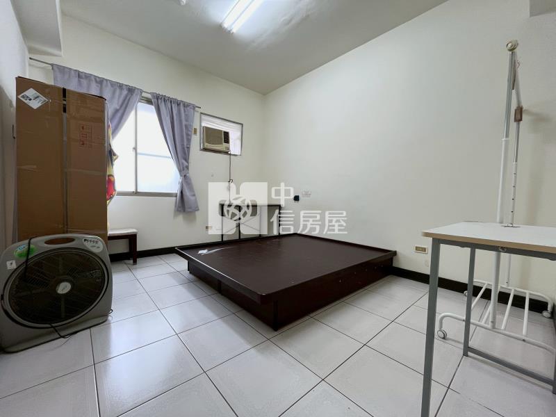 文心國小電梯大三房房屋室內格局與周邊環境