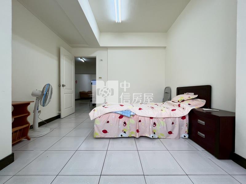 文心國小電梯大三房房屋室內格局與周邊環境