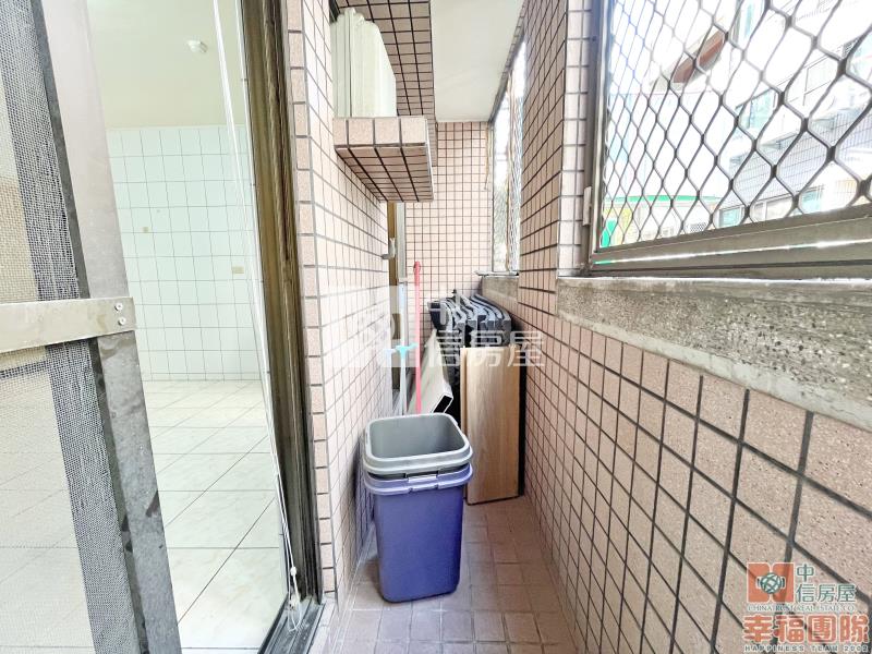 文華高中超大室內3房車位房屋室內格局與周邊環境
