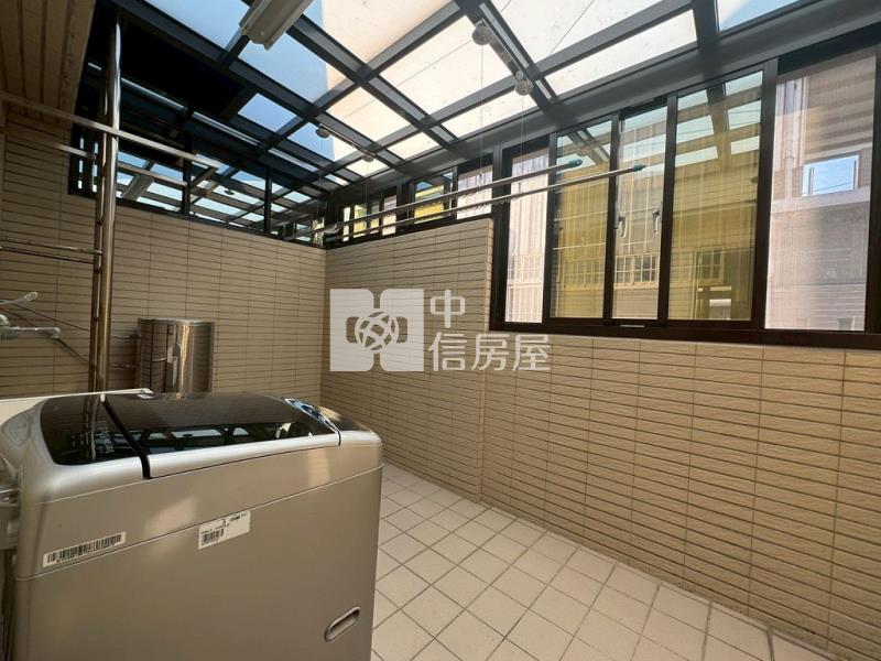 湯城世紀精美透天(中信卓越團隊)房屋室內格局與周邊環境