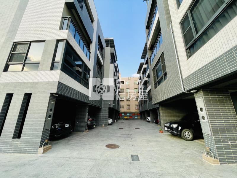 近過嶺好市多邊間雙車別墅房屋室內格局與周邊環境