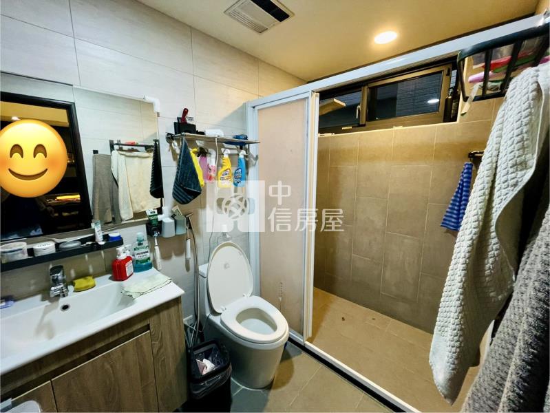 近過嶺好市多邊間雙車別墅房屋室內格局與周邊環境
