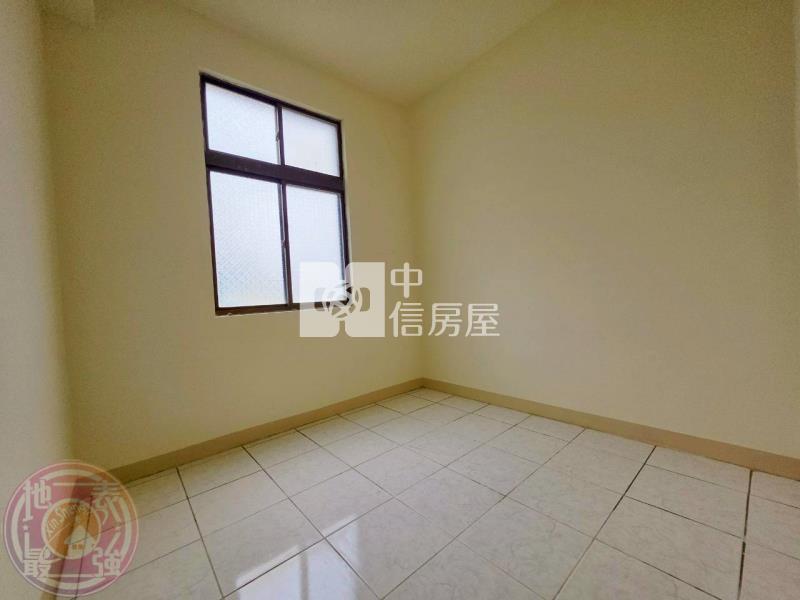 近龍科低總價樓中樓美三房房屋室內格局與周邊環境