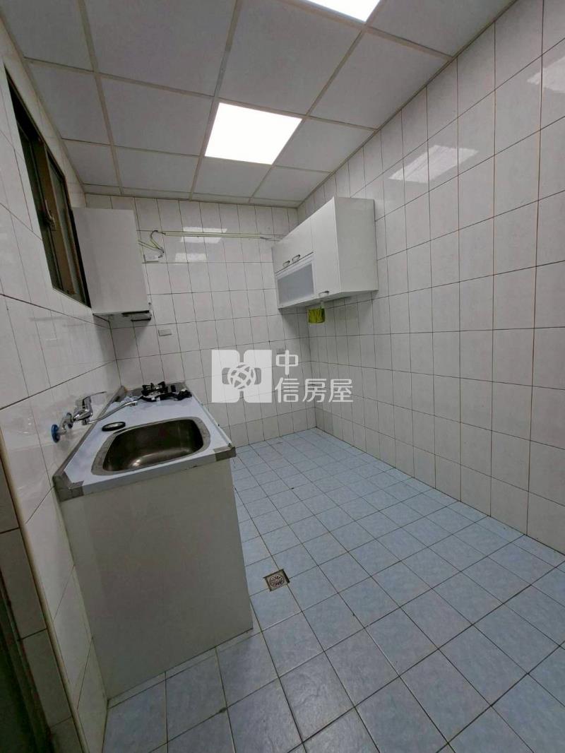 東安國中整新透天房屋室內格局與周邊環境