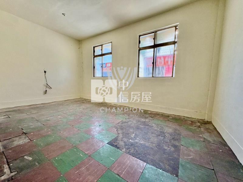 安樂區基金一路馬路旁店面房屋室內格局與周邊環境