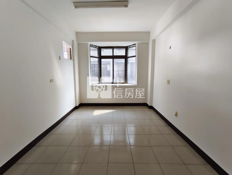 歸仁免千萬RC透天車墅房屋室內格局與周邊環境