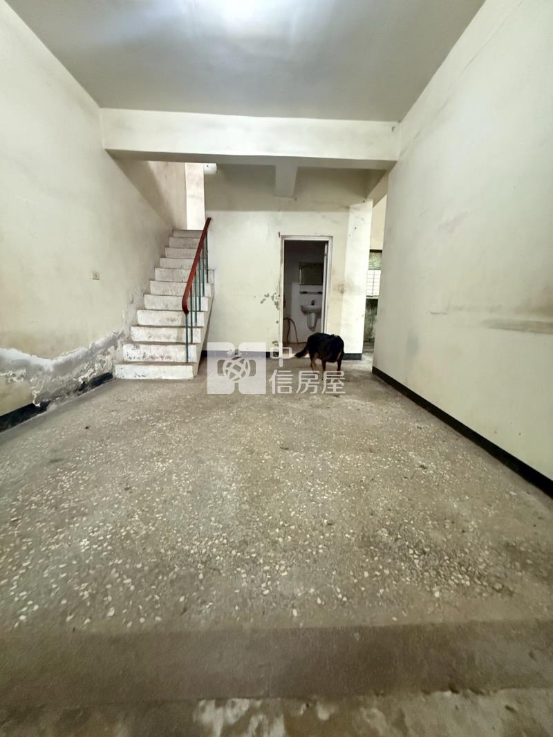 手信霧隱城旁邊間透天房屋室內格局與周邊環境