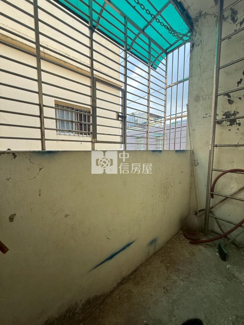 手信霧隱城旁邊間透天房屋室內格局與周邊環境