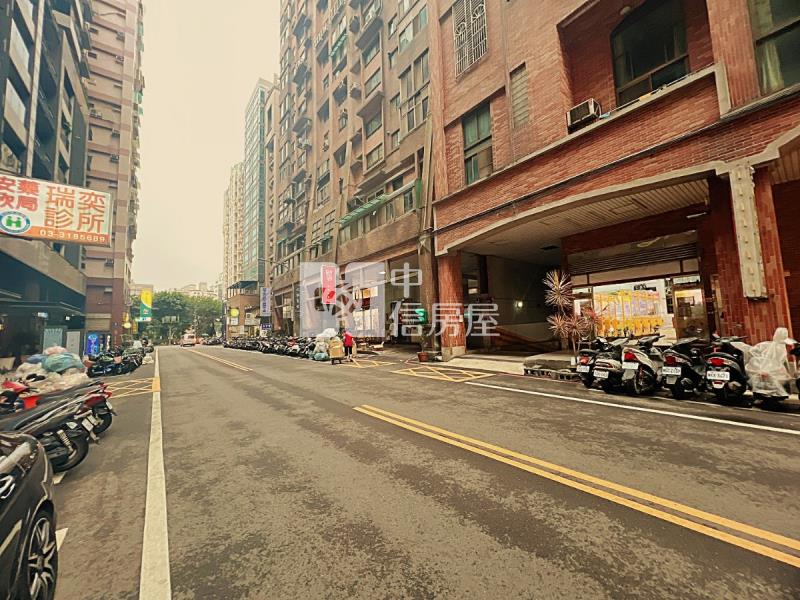 九揚天下2房車位房屋室內格局與周邊環境