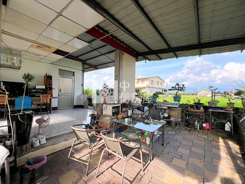 高雄土地 美濃-休閒、養殖都方便房屋室內格局與周邊環境