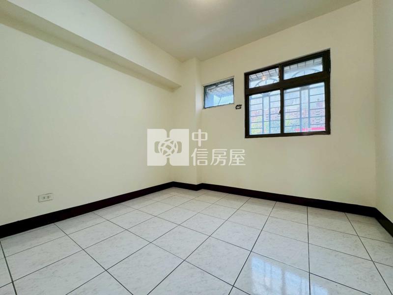 南崁市中心低公設大三房房屋室內格局與周邊環境
