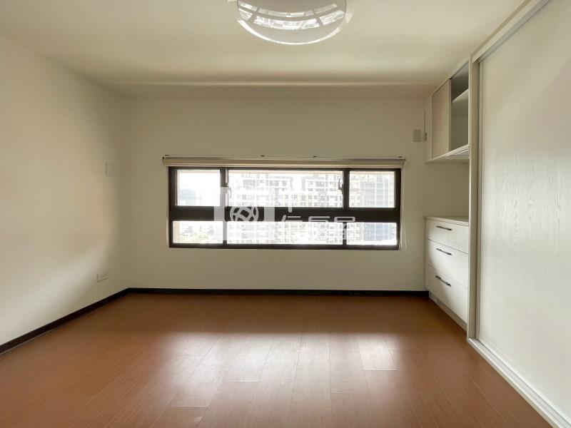 【左岸高第】四房休旅車位|雙公園為鄰房屋室內格局與周邊環境