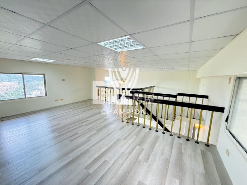 【冠軍】喜市挑高4米5景觀屋房屋室內格局與周邊環境