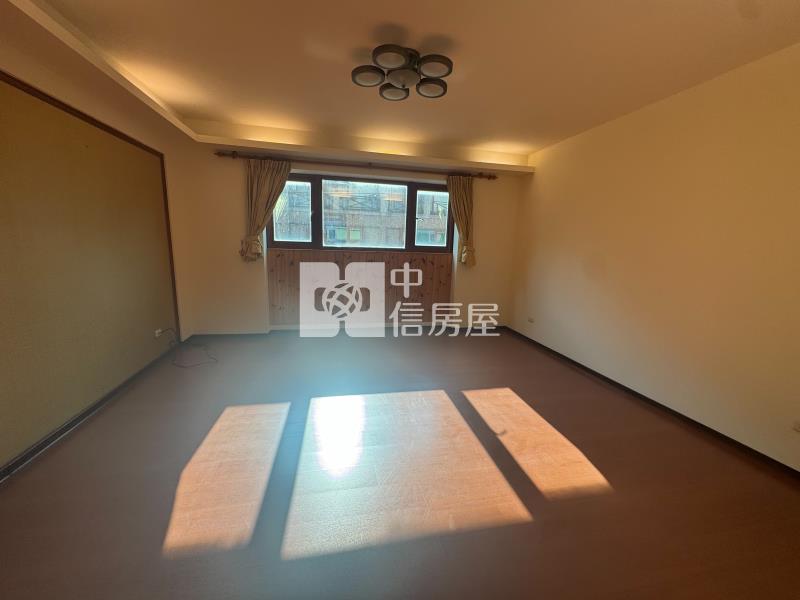 平鎮運動中心美店墅房屋室內格局與周邊環境