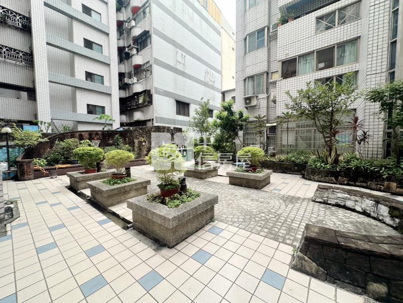 學府世家大里德芳商圈三房平車房屋室內格局與周邊環境