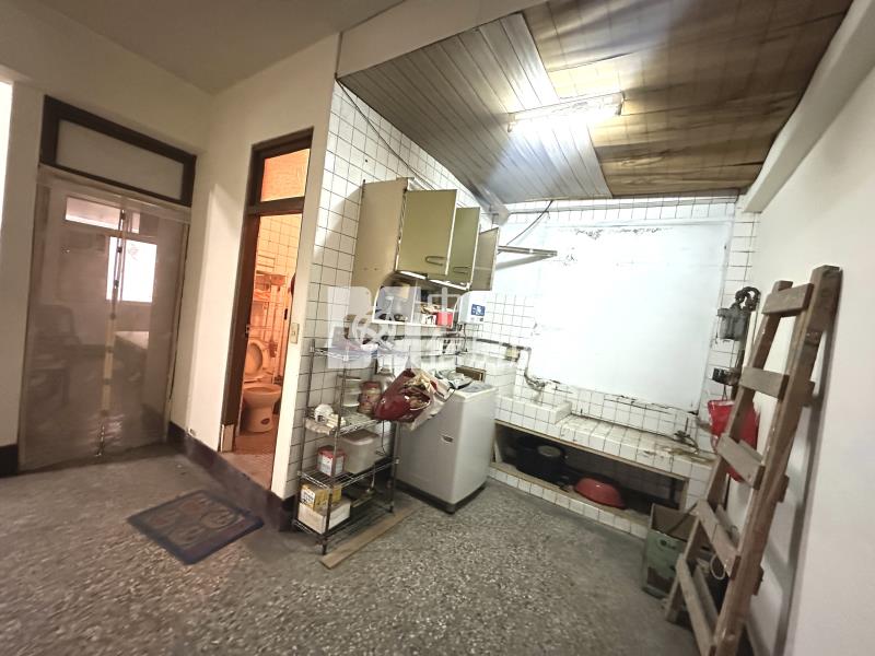 ㊣一中不敗商圈低樓層兩房美寓房屋室內格局與周邊環境