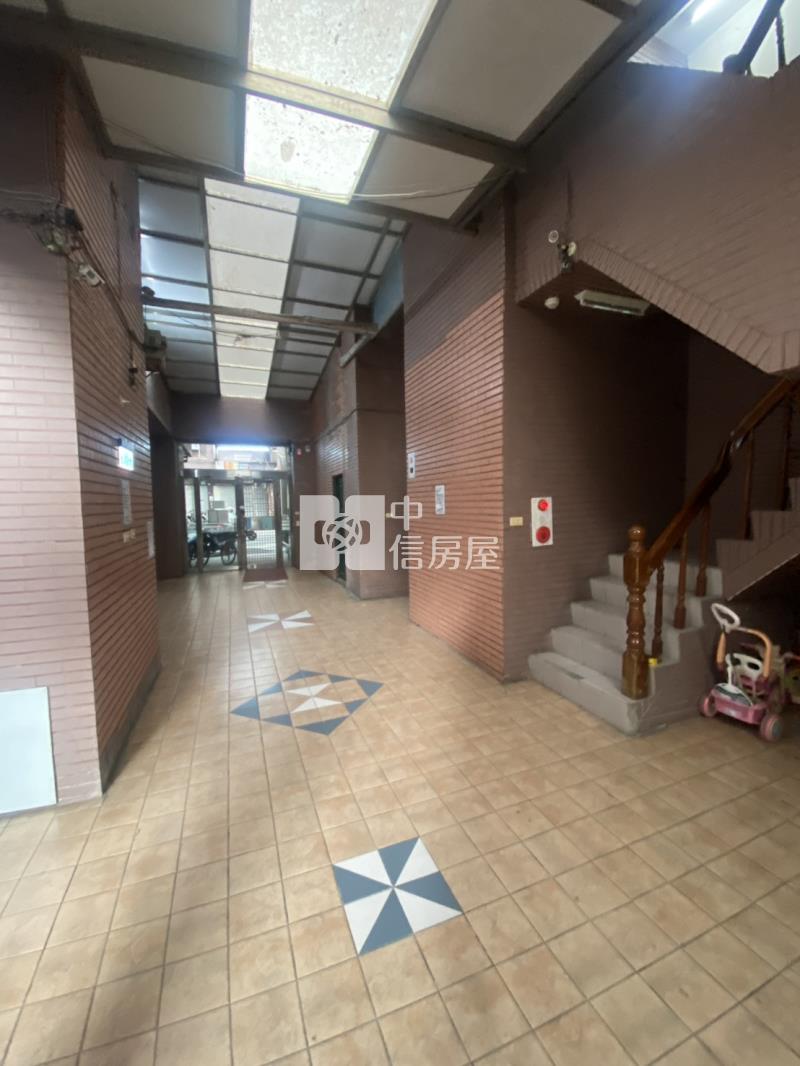 立體家庭3房+平面大露台房屋室內格局與周邊環境
