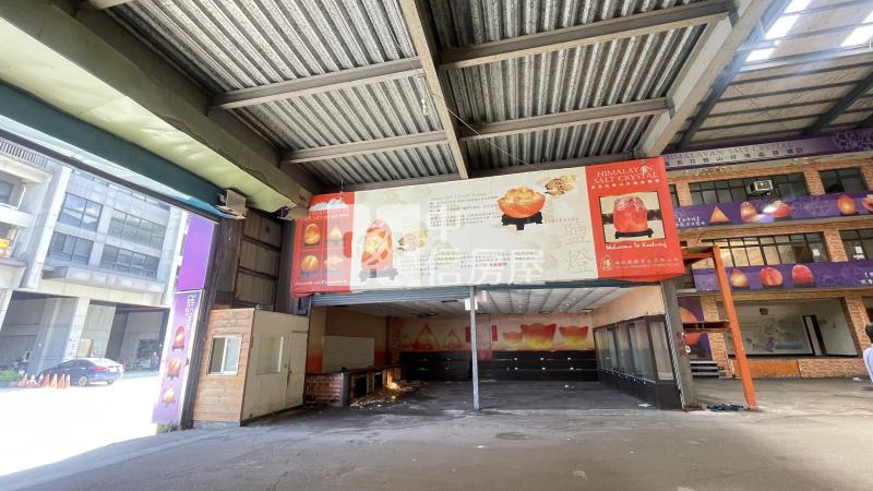 624大武崙工業區內挑高廠辦房屋室內格局與周邊環境