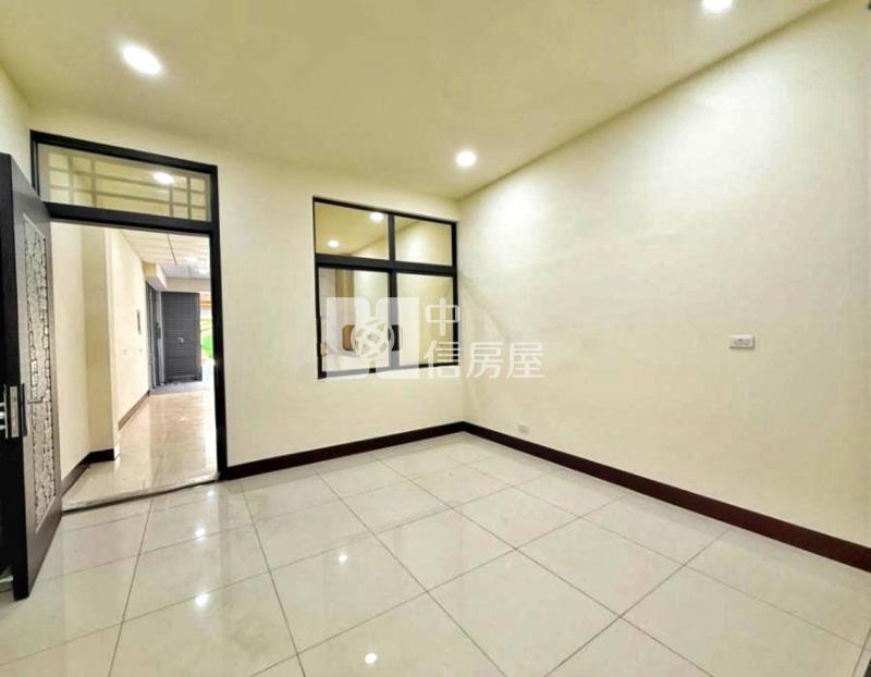 萬巒豬腳街全新大坪數前後雙車超優質孝親店住房屋室內格局與周邊環境