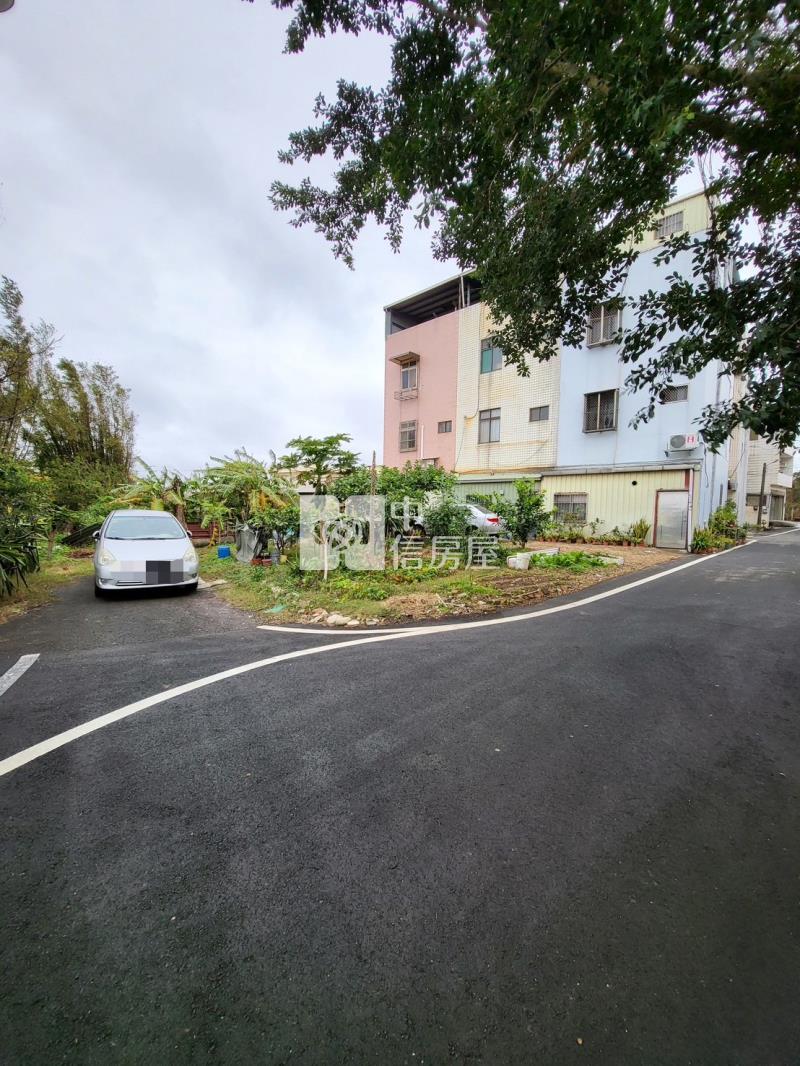 新坡市區旁(雙面臨路)農+建房屋室內格局與周邊環境
