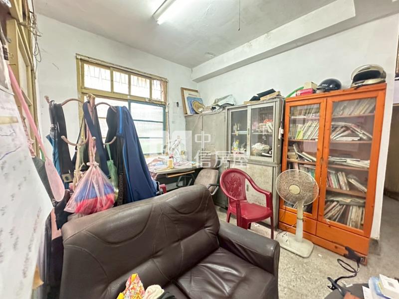 近忠貞國小低總價邊間透天房屋室內格局與周邊環境