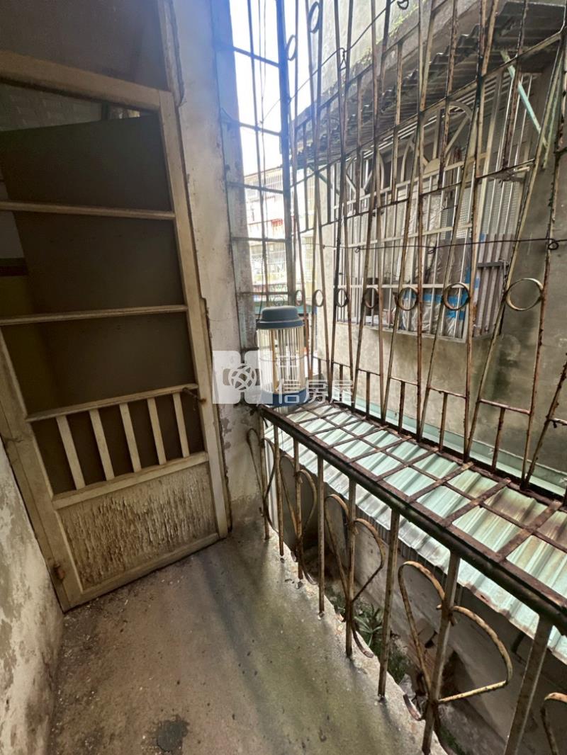 近忠貞國小低總價邊間透天房屋室內格局與周邊環境
