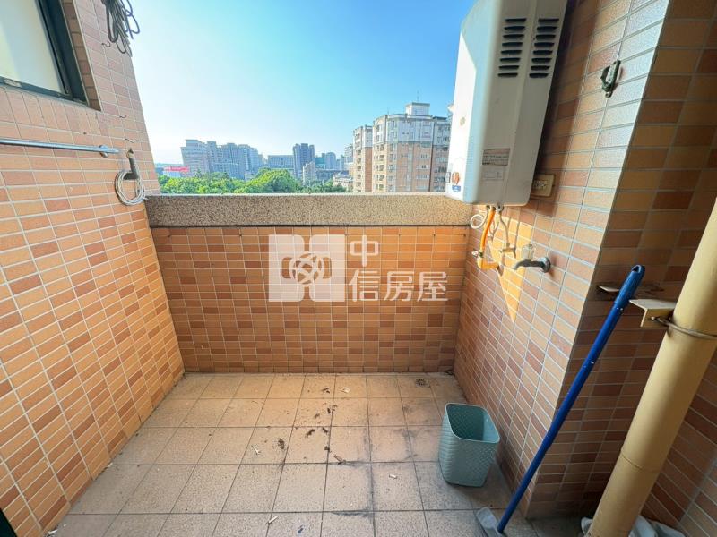 中山醫震後完工美兩房附休旅車位房屋室內格局與周邊環境