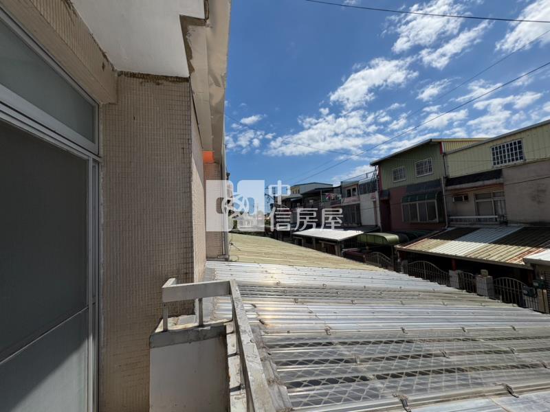 【稀有】面寬大地坪孝親房★龍吟街透天★前院車庫雙車位房屋室內格局與周邊環境