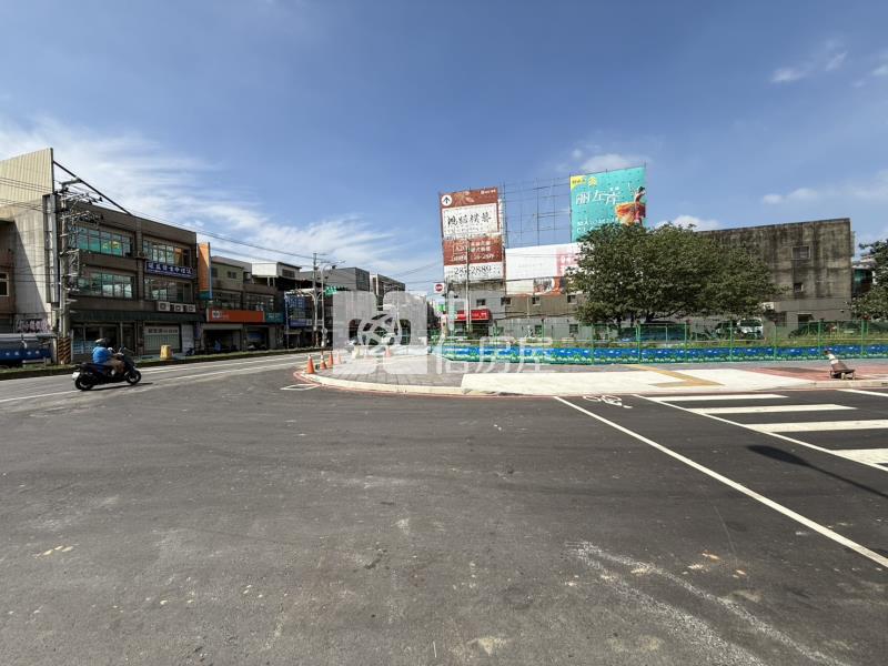 百萬裝潢A21重劃區面寬透天房屋室內格局與周邊環境
