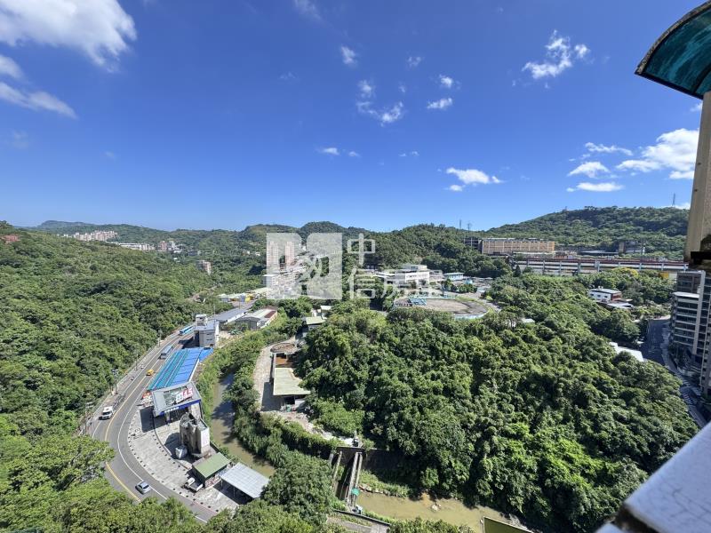 龍騰大地房屋室內格局與周邊環境