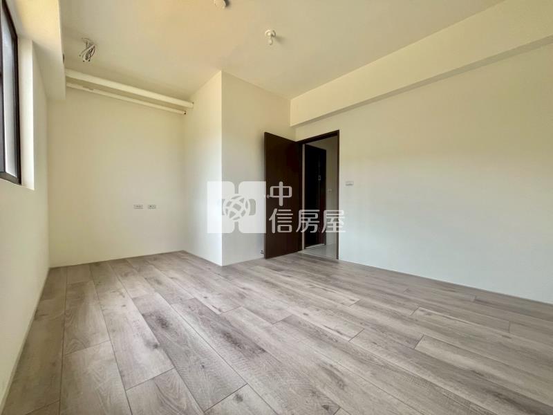 近龍科.德龍國小天然瓦斯雙車位全新社區型別墅房屋室內格局與周邊環境