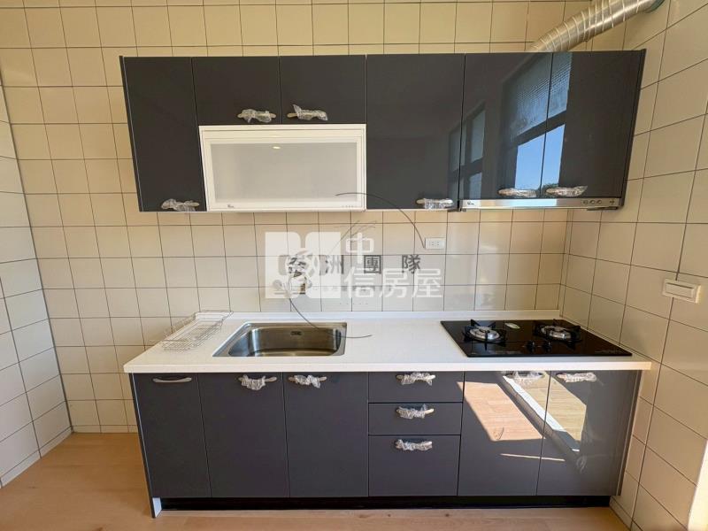 稀有日內瓦社區3-4樓公寓房屋室內格局與周邊環境