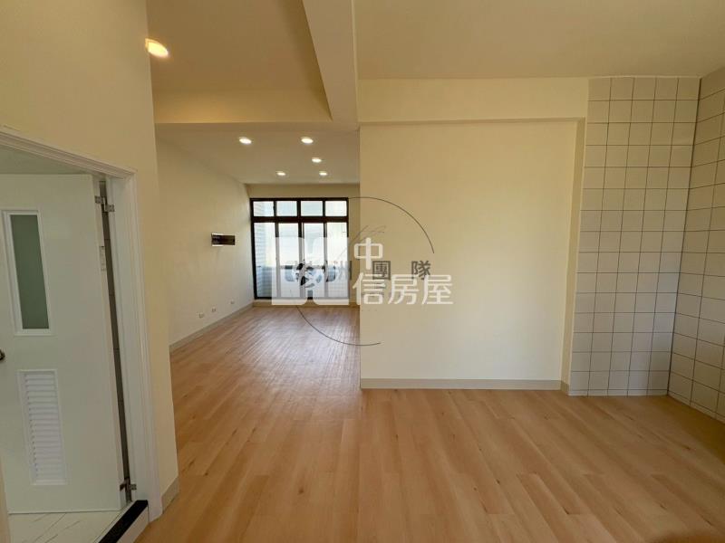 稀有日內瓦社區3-4樓公寓房屋室內格局與周邊環境